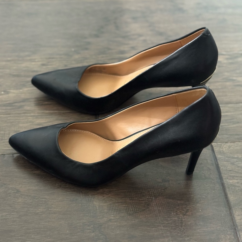 NWOT Calvin Klein Gayle Pointy Toe Stiletto Pumps Sz. 9.5